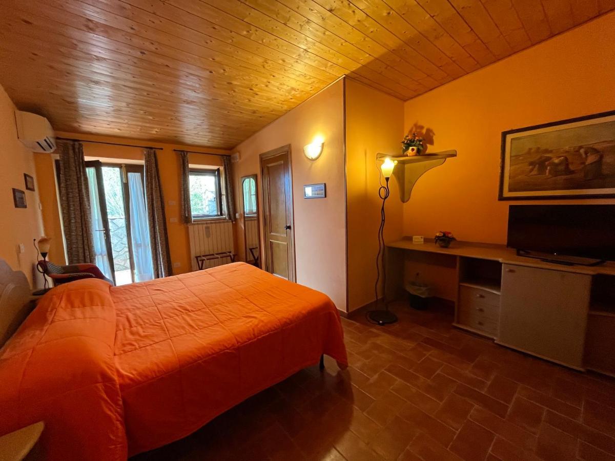 Agriturismo Poggio Del Drago Montemerano Buitenkant foto
